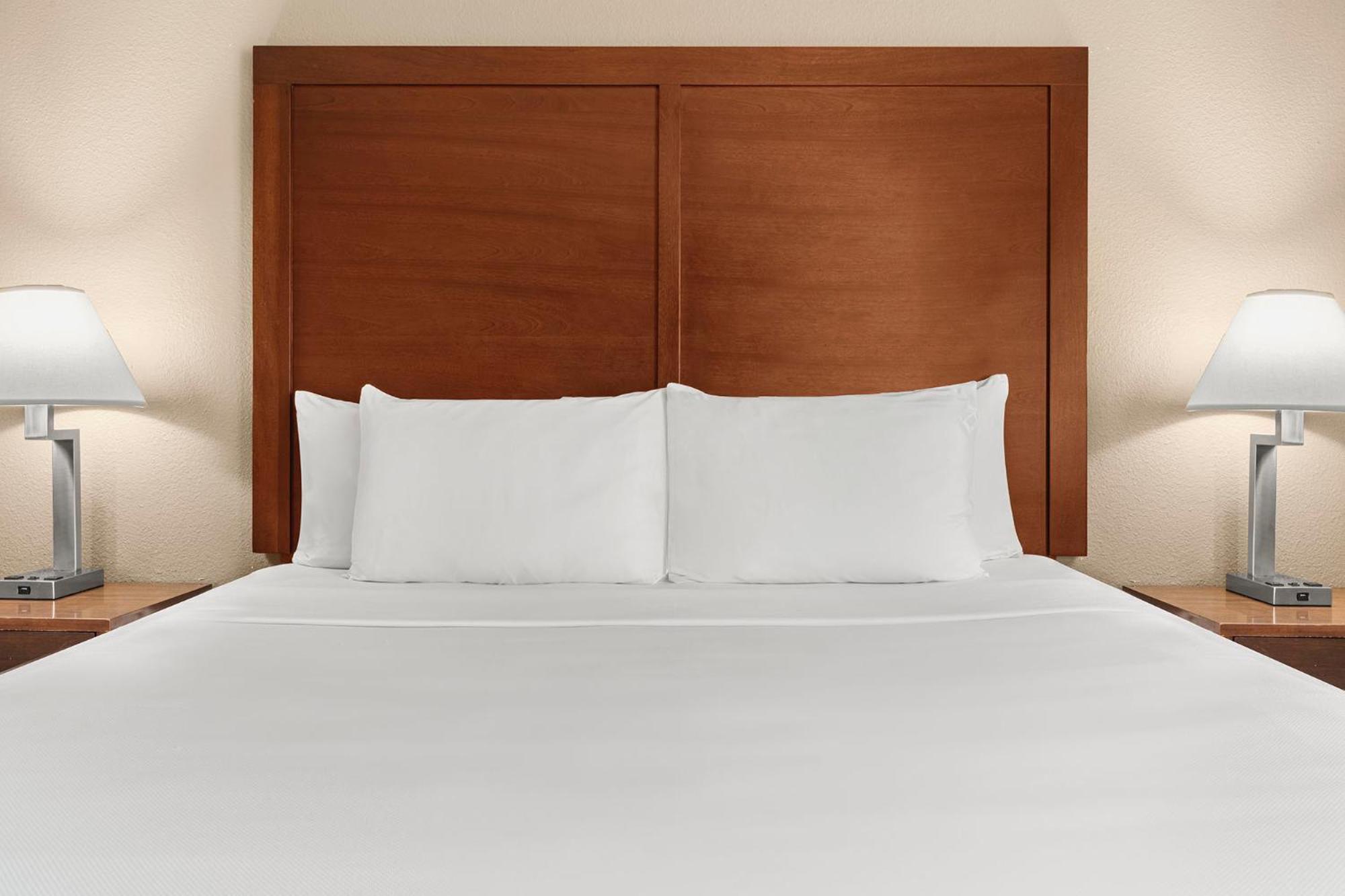 Comfort Inn & Suites Beaverton - Portland West Zewnętrze zdjęcie