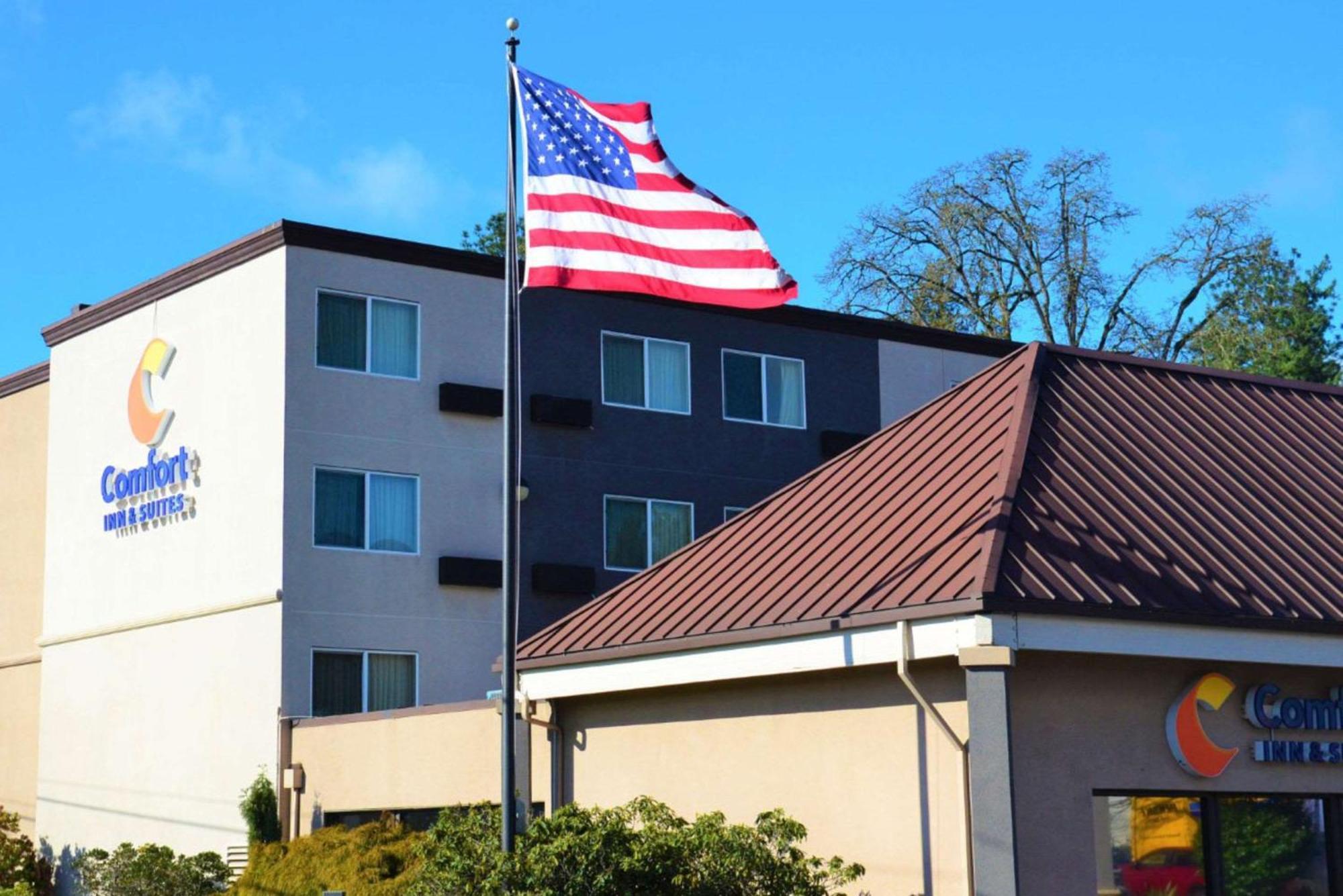 Comfort Inn & Suites Beaverton - Portland West Zewnętrze zdjęcie